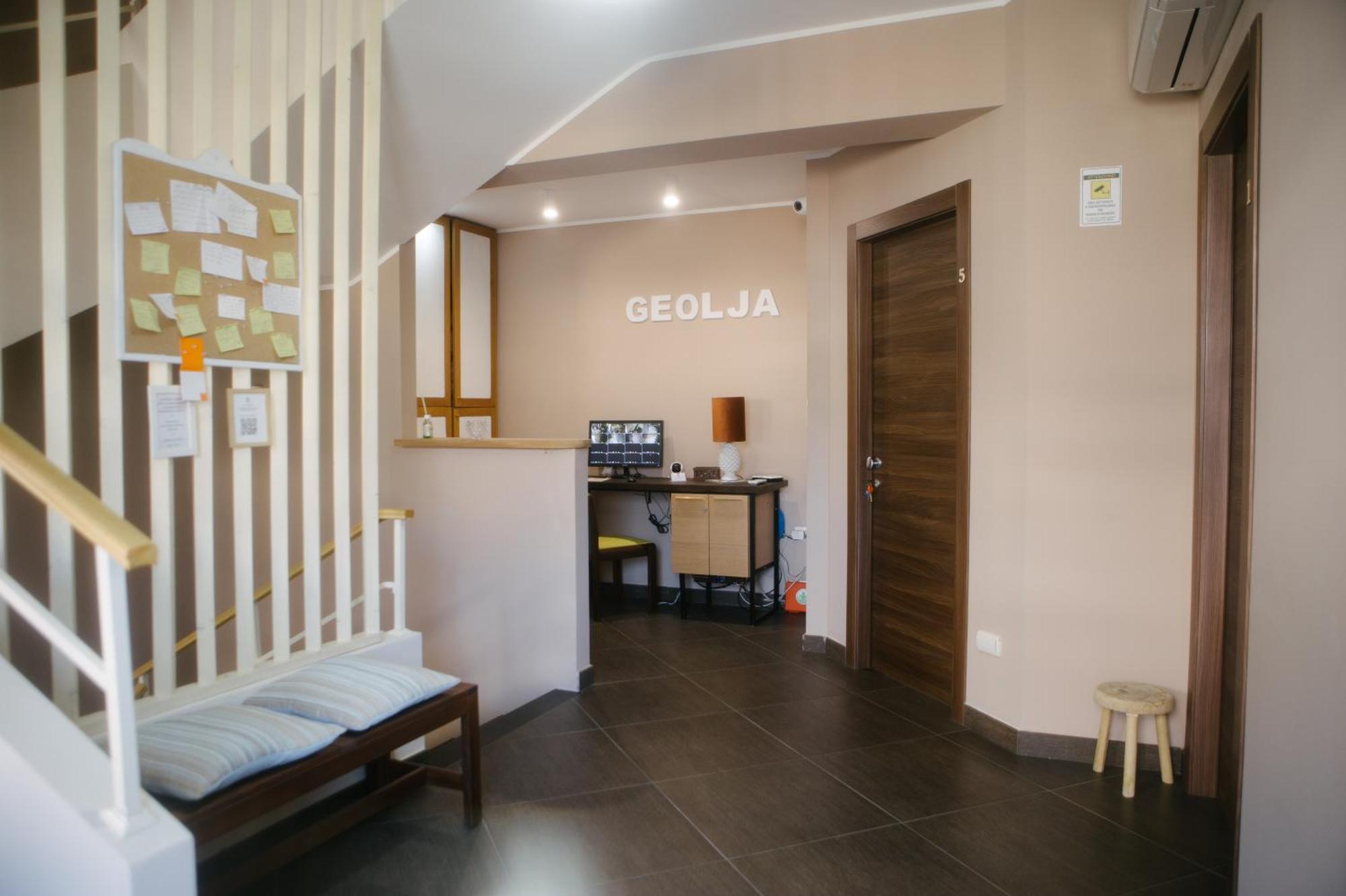B&B Geolja 焦亚陶罗 外观 照片