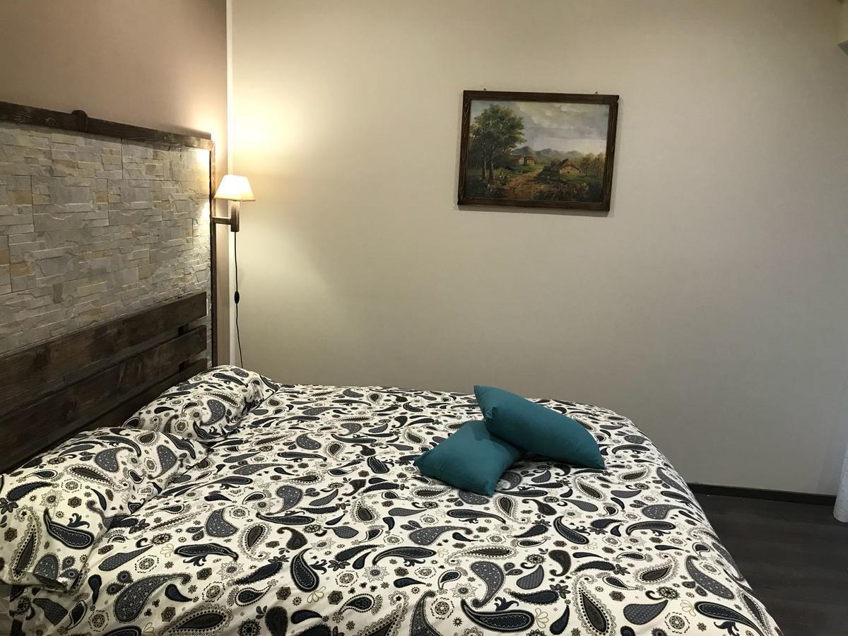 B&B Geolja 焦亚陶罗 外观 照片