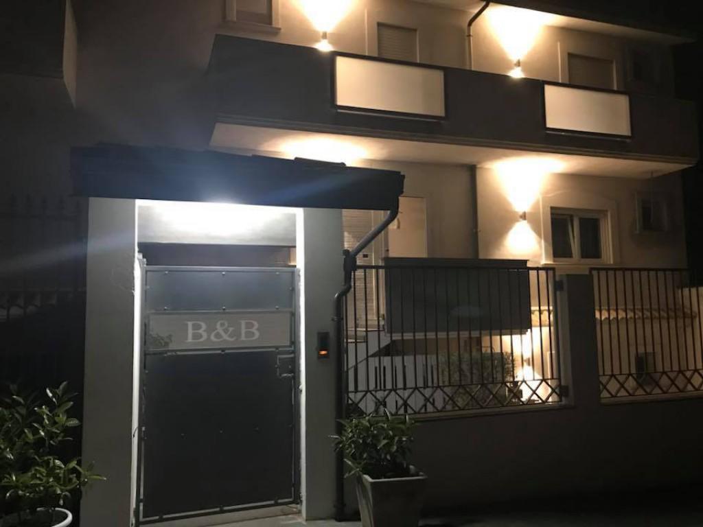 B&B Geolja 焦亚陶罗 外观 照片